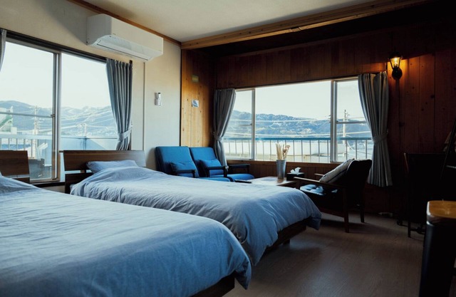 Spacious 5-bedroom house with AC, WiFi in serene Atami City
