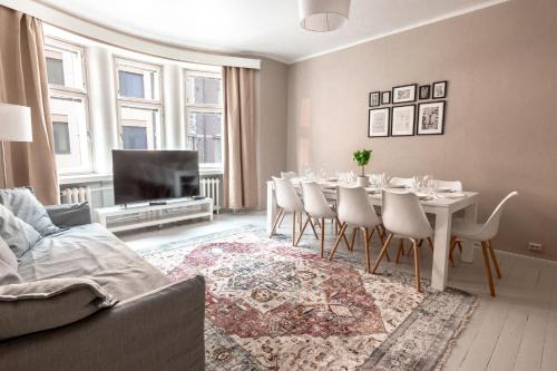 Spacious 5BR Apartment with Best Location in Kamppi
