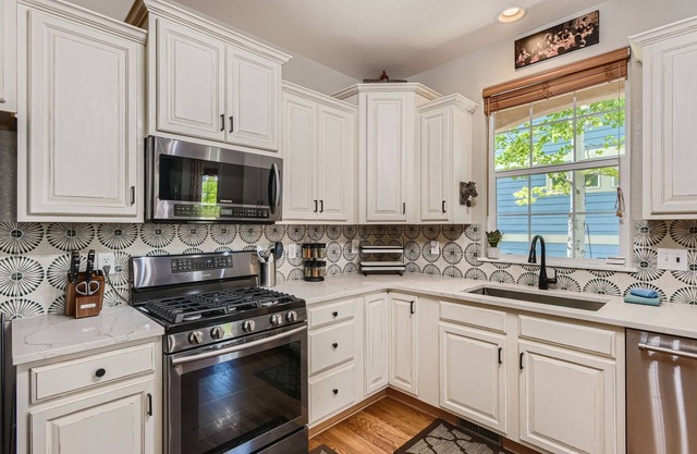 Spacious 6 Bd Home -Old Town: Breweries + Trails!