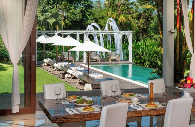 Spacious, 6-Bedroom Family Villa in Canggu