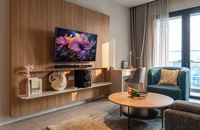 Spacious 6-bedroom apartments in Saigon with Pool, Gym and Bathtub