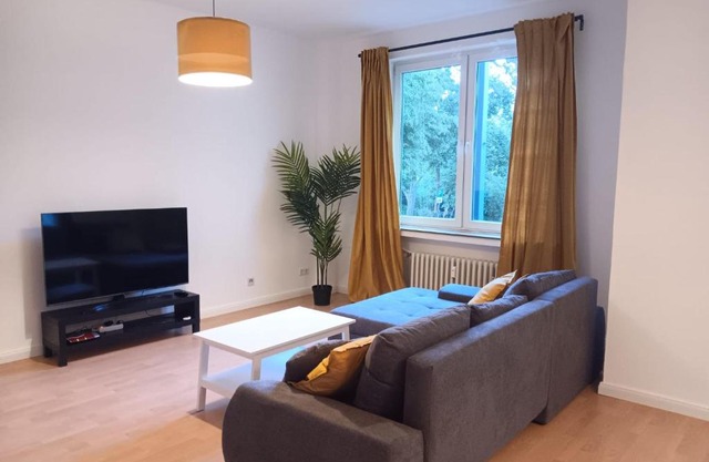 Spacious 70sqm apt in popular location