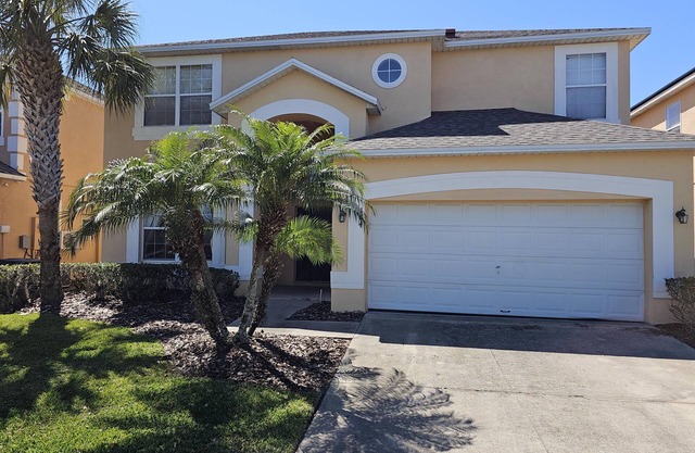 Spacious 7BR, 4.5 BA Retreat with Pool (164)