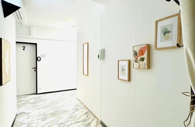 Spacious 7BR Apartment Prime Location