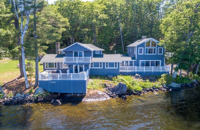 Spacious 8-Bedroom, 4 bathroom Lakefront Home on Long Lake with sandy beach!