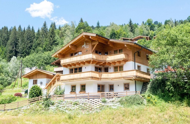 Spacious apartment in Saalbach Hinterglemm