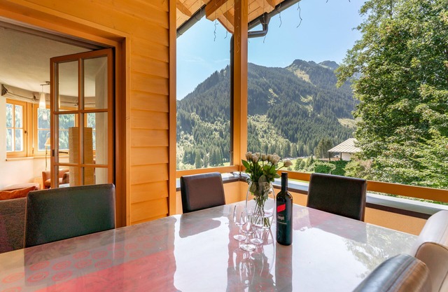 Spacious apartment with beautiful views and sauna