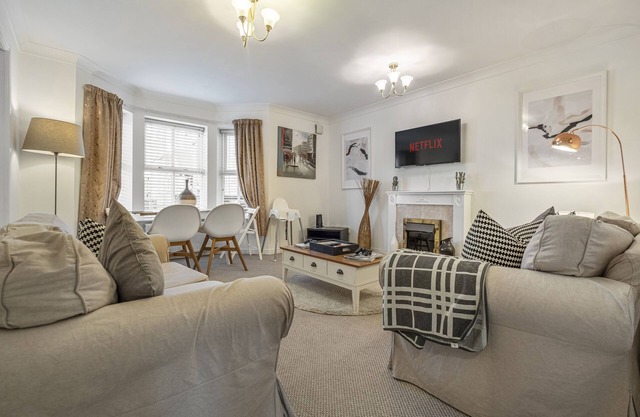Spacious Apartment with Parking!