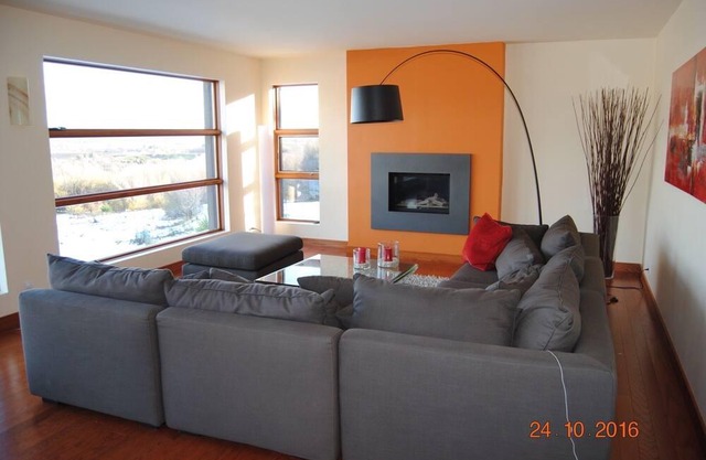 Spacious and bright chalet, sauna pool, breathtaking view, nature.