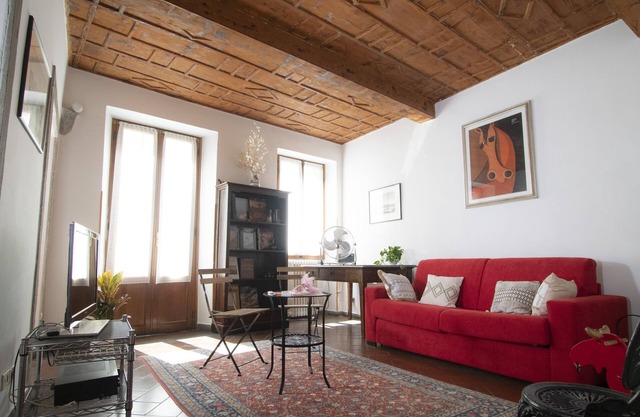 Spacious and charming apartment in the heart of Florence