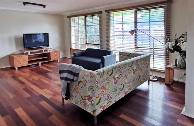 Spacious and cozy home next to Glen Waverley