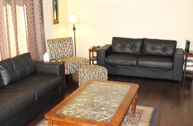 Spacious and Modern 6 Bedroom in Portland