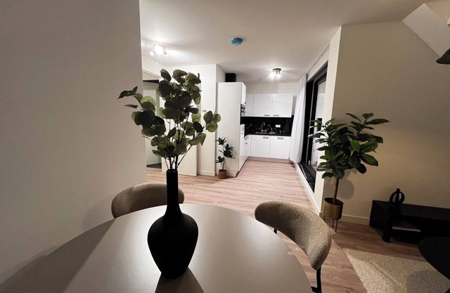 Spacious and stylish stay with parking and WiFi, close to Goirle's parks and trails. Sleeps four.