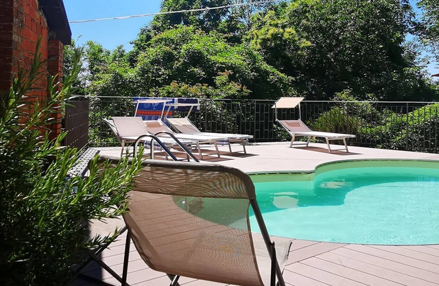 Spacious and very comfortable house with swimming pool ideal for large families