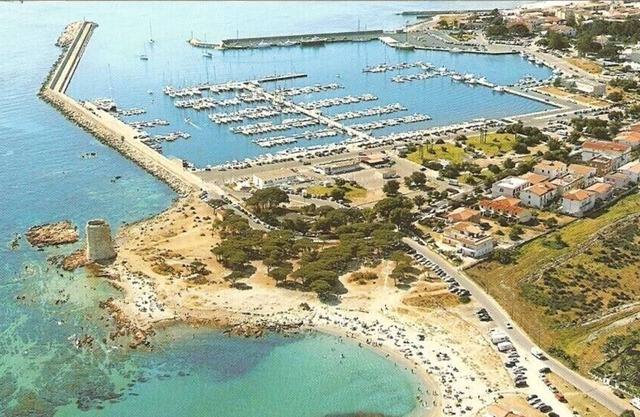 Spacious and well equipped villa, a few steps from the sandy beach