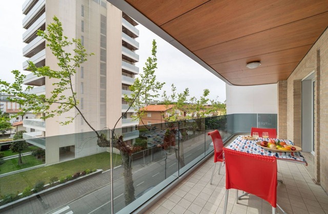 Spacious apartment with terrace in Lignano