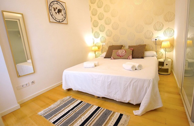 Spacious Apartment in Palma Old Town, Fully Equipped, Wifi, AC, Central , Bright