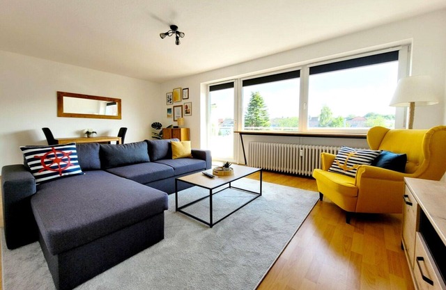Spacious Apartment Near the Sea