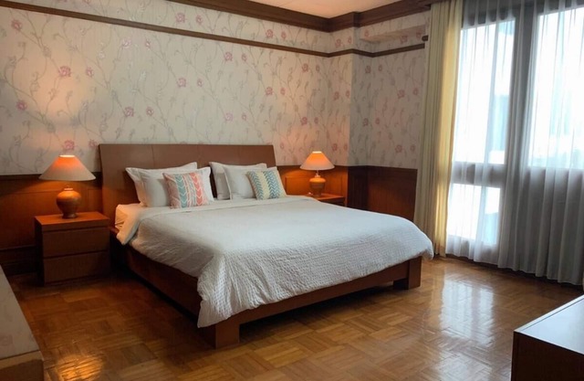 Spacious Apartment 2 bedrooms, centre of Jakarta, Senayann