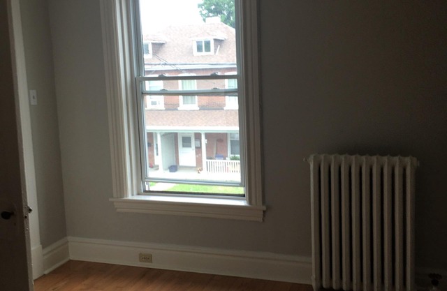 Spacious apartment: close to everything Brockville has to offer!n