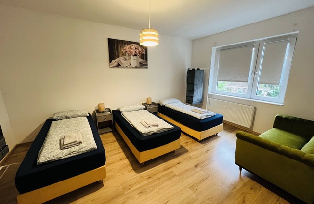 Spacious Apartment I 7 Beds I 3 Sleeping Room I Fast Wifi I Balcony