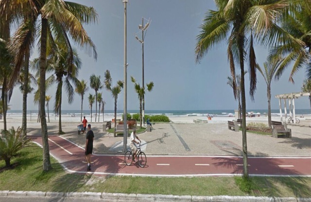 Spacious Apartment in Praia Grande - Vila Tupi - Sleeps up to 6 people