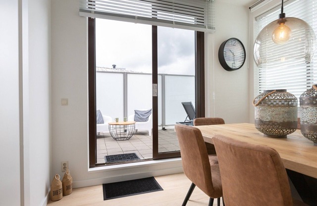Spacious Apartment in Den Haag near Seabeach