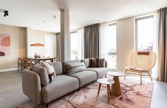 Spacious apartment in Den Haag with view