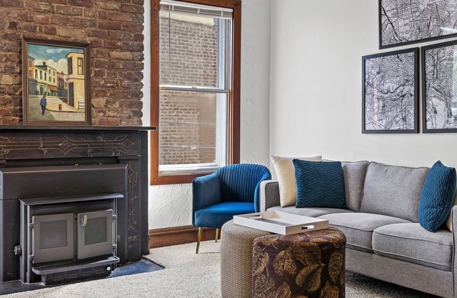Spacious Apartment in Historic Fan District