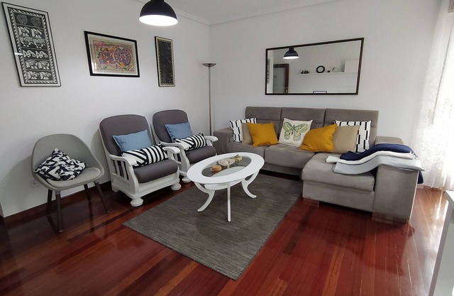 Spacious apartment next to the beaches of Cuchía