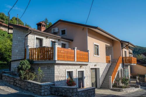 Spacious Apartment Senozece - with terrace & grill