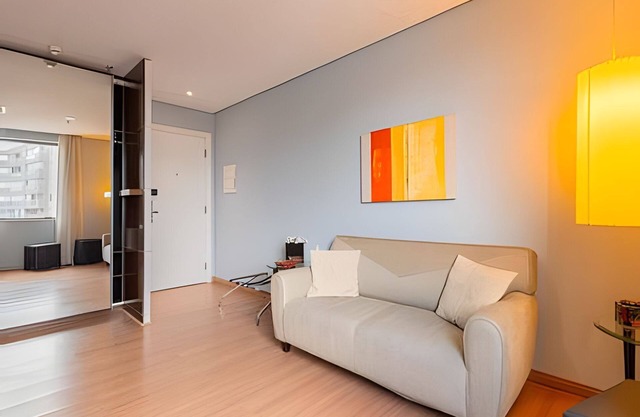 Spacious apartment, w/cupboard privileged location 1510