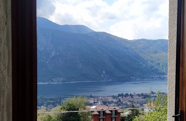 Spacious apartment with a view, very well equipped, between lake and mountain.