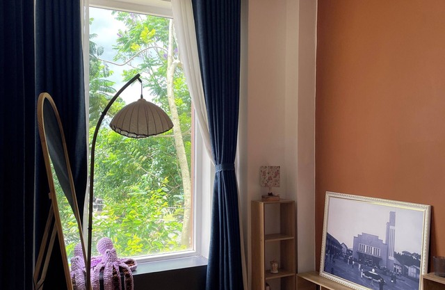 Spacious Balcony Room with Lake View – City Square