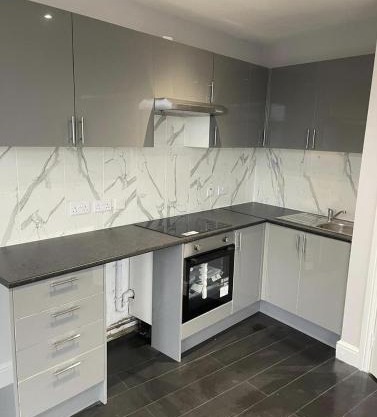 Spacious Barnet Flat in Tudor-Style Building