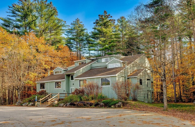 Spacious Bartlett Condo w/Balconies & Pool!
