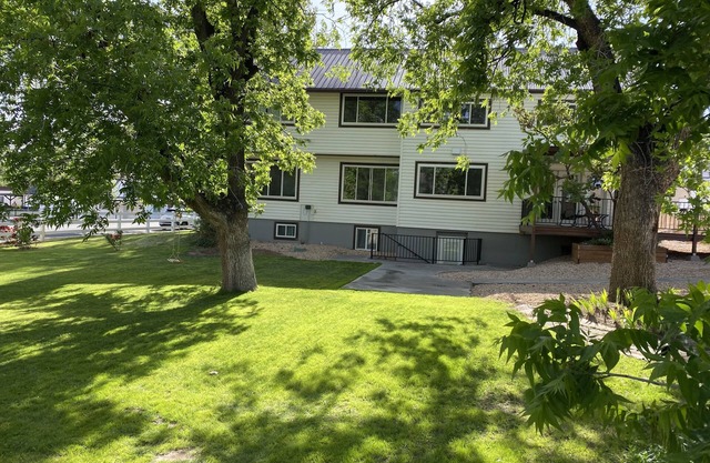 Spacious basement rental in central Hurricane