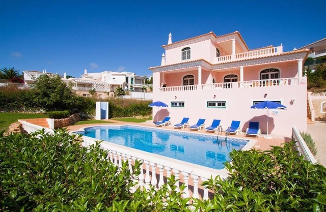 Spacious, Beautifully Furnished Villa With Private Pool And Sea Views