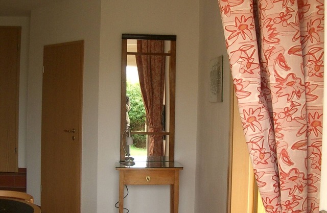 Spacious, bright 2-room apartment with terrace and landscaped garden