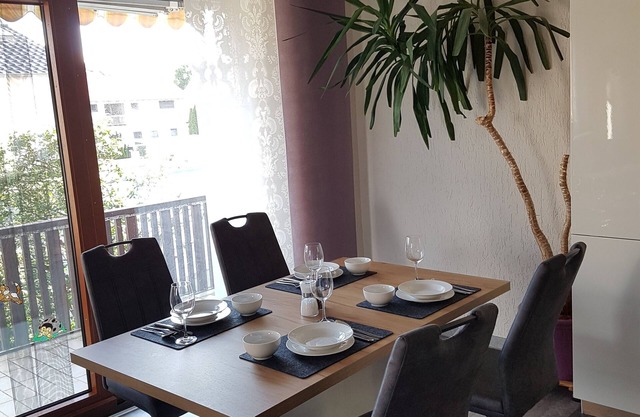 Spacious, bright apartment with balcony in the south of Augsburg