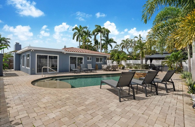 Spacious Bright Dream Home & Pool in Oakland Park