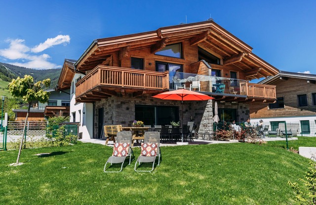 Spacious chalet with private wellness
