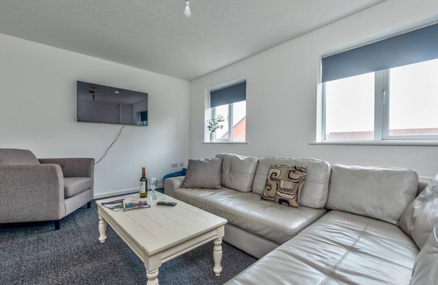 Spacious City House in Telford | Pass the Keys