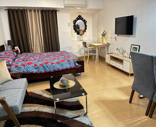 Spacious Condo in Q.C. w/wifi,near SM North