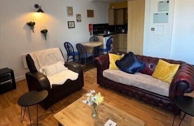Spacious Cosy Apt near Burton-on-Trent City Centre