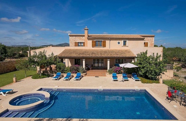 Spacious Country House, Private Pool, Extensive Grounds, Amazing Location - 750m from Cala Sa Nau!