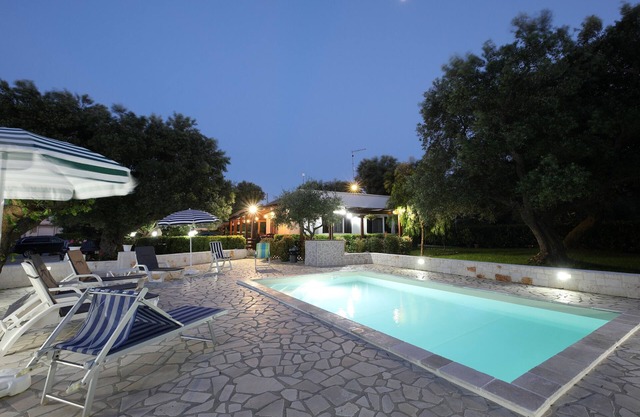 Spacious country house with pool, barbecue, family friendly!