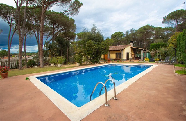 Spacious Countryside Costa Brava Relax