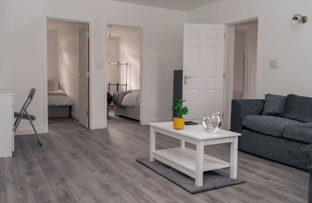Spacious Coventry Contractor Pad