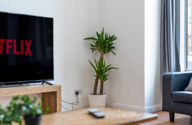 Spacious Cricklewood Apartment sleeps 4